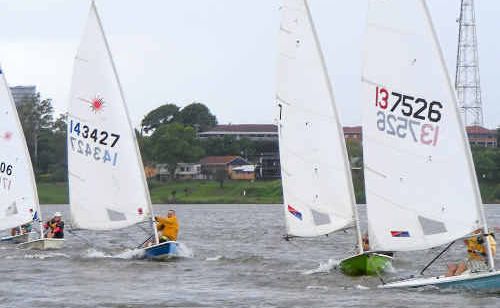 CRSC’s Laser fleet enjoy a fast reach at the start of Saturday’s pointscore race. CRSC’s Laser fleet enjoy a fast reach at the start of Saturday’s pointscore race.